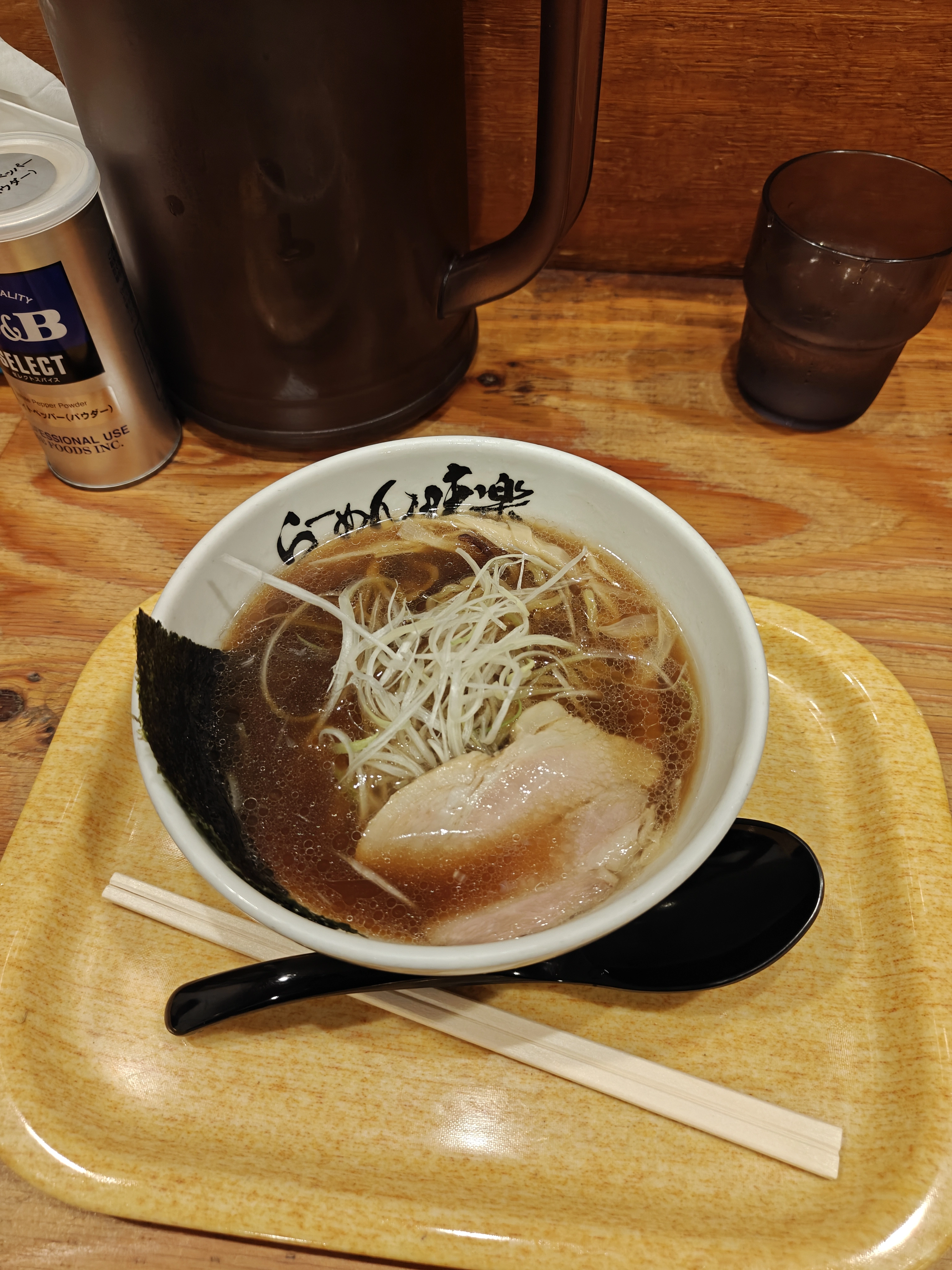 shoyu ramen (醤油ラーメン)